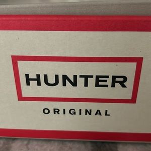 Hunter Boots (Women’s 7) Original Tall Gloss Feather